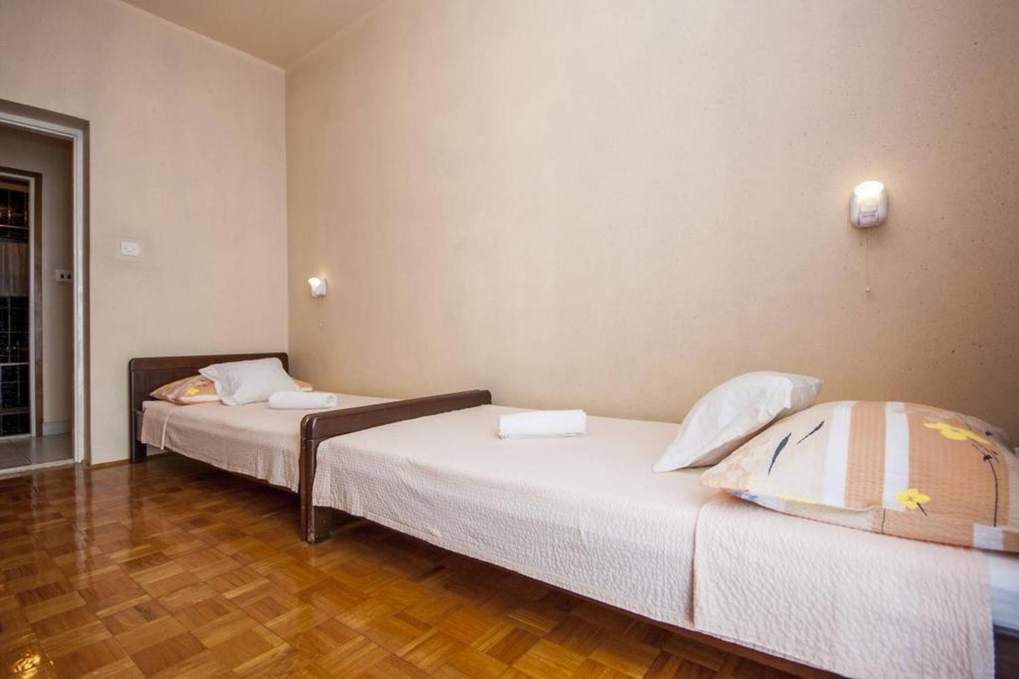 Apartments Zdenka Brodarica  Ngoại thất bức ảnh